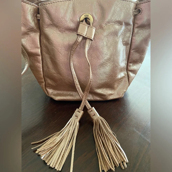 HOBO Puck Mini Backpack Crossbody Convertible in Cameo Metallic Neutral - Picture 2 of 16